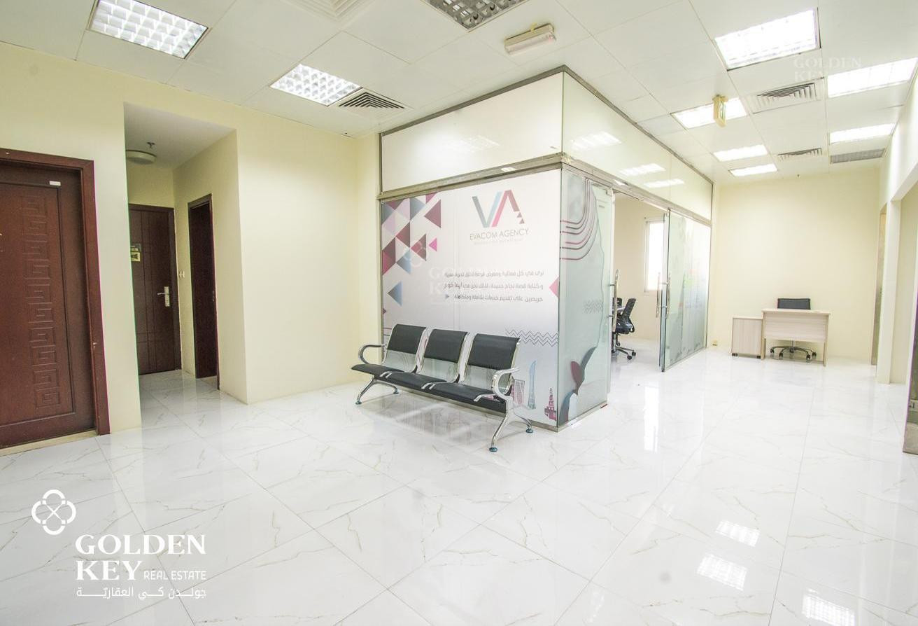 Exclusive office for rent | 105 SQM |AL Muntazah - Office in Hiteen Street
