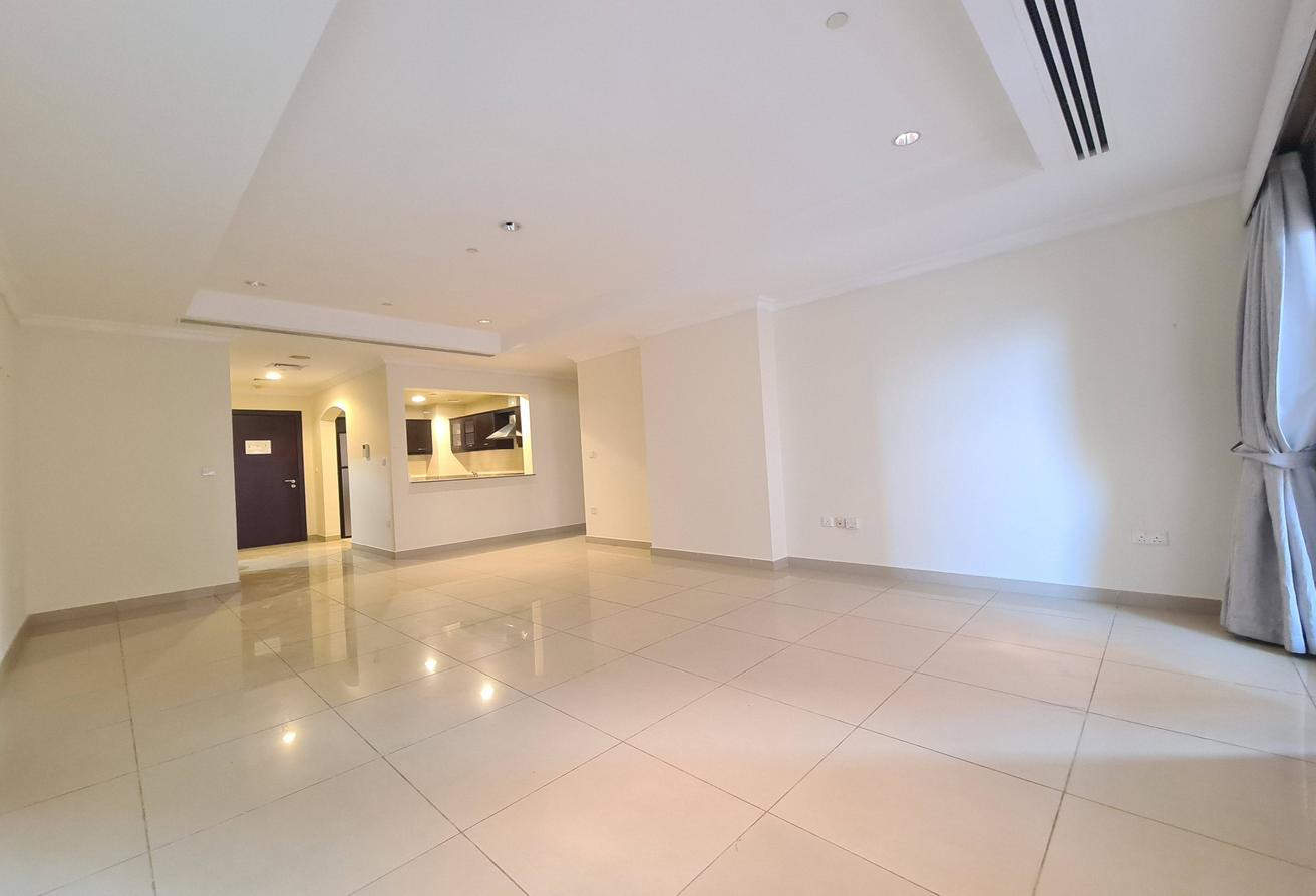 Bills Done | Large Layout | Big Balcony - Apartment in East Porto Drive