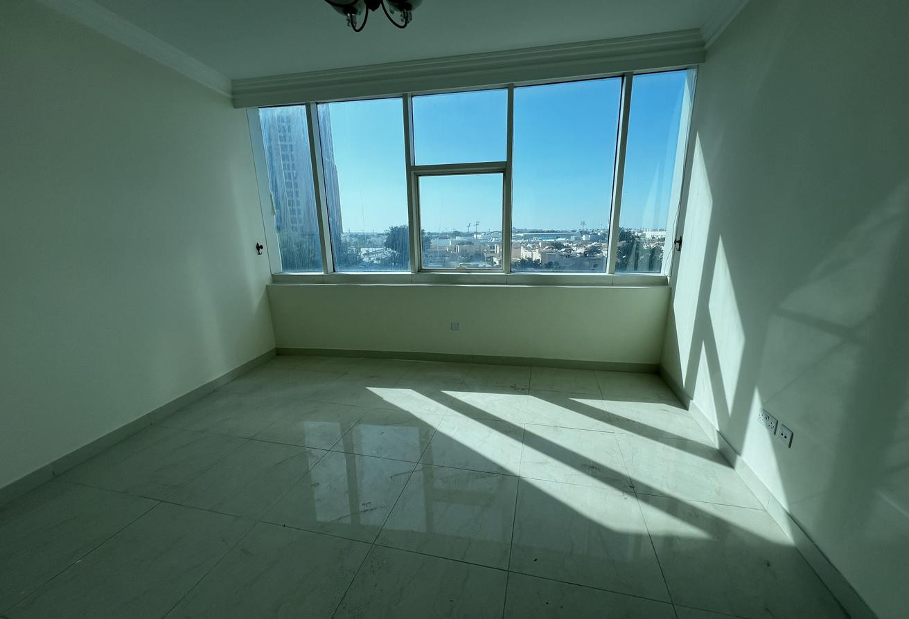 Spacious 4+Maid Penthouse for Rent in West Bay