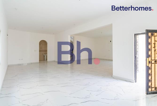 UNFURNISHED | STAND ALONE VILLA | FOR SALE - Villa in Umm Salal Ali