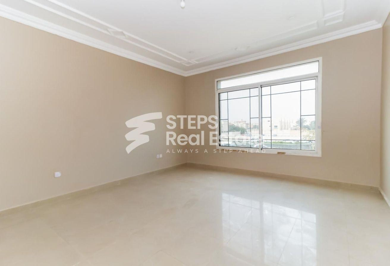 Spacious 3-Story Villa for Rent in Al Thumama