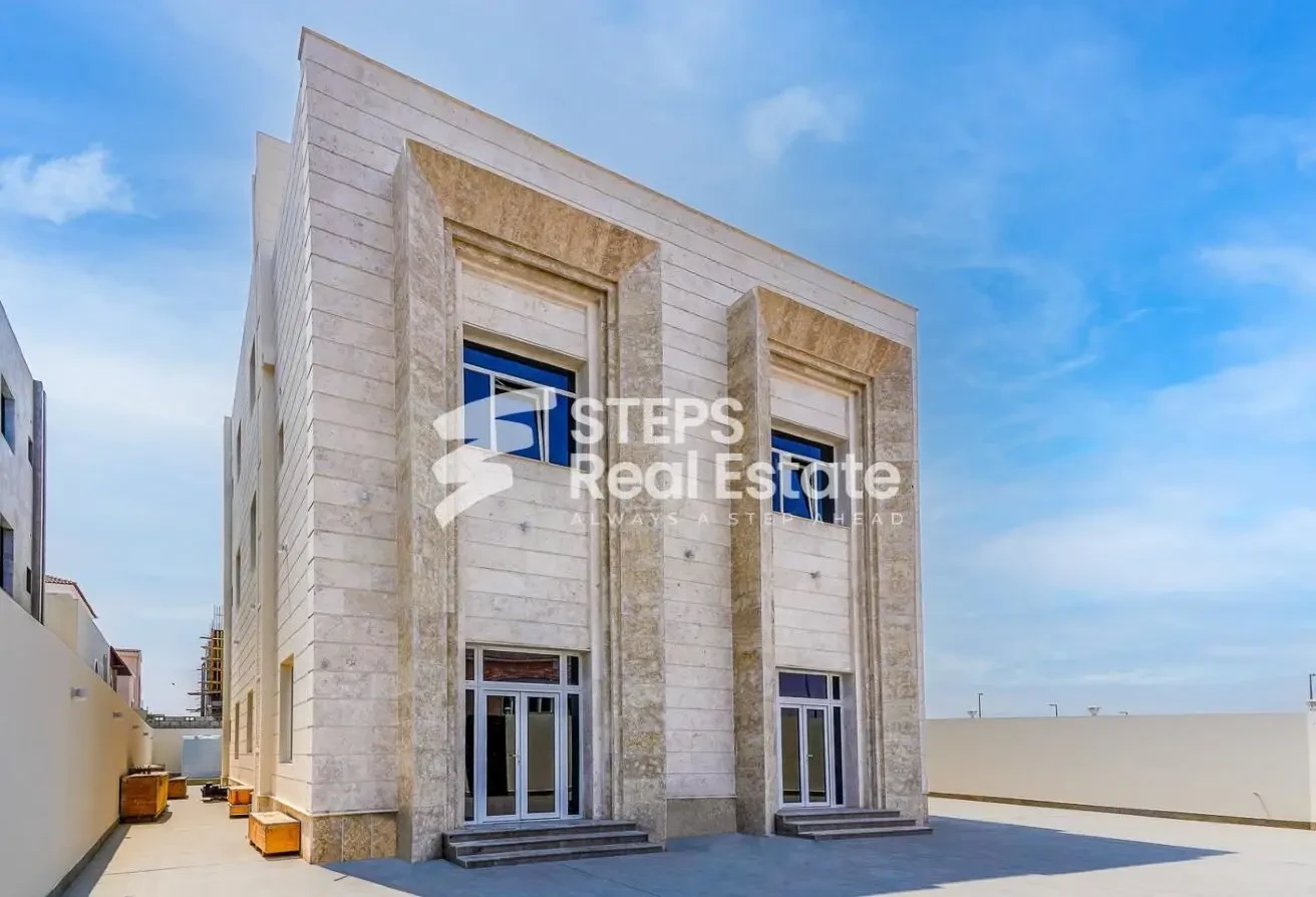Luxury 7-Bedroom Villa for Sale in Al Wukair - Villa in Al Wukair