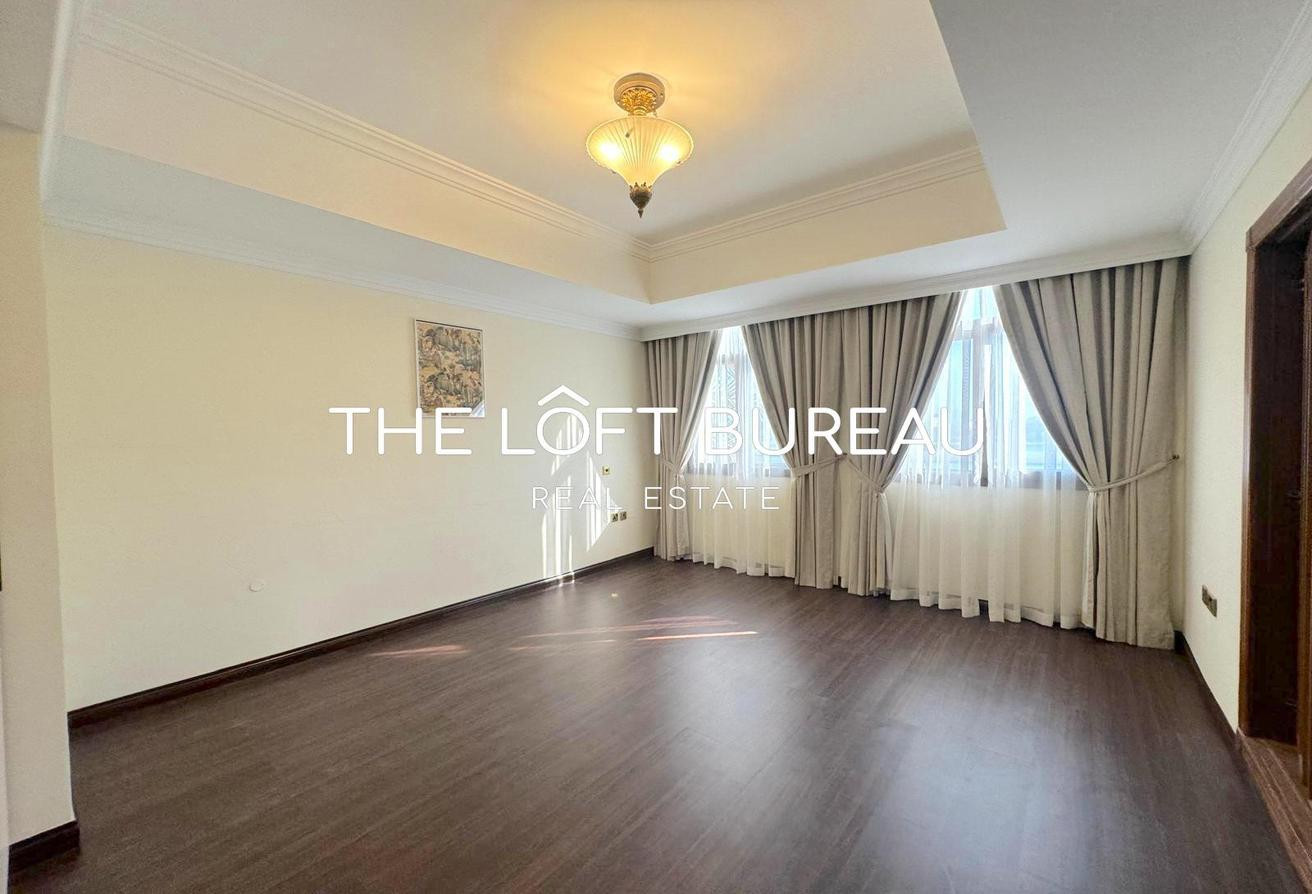 Luxury Sea View Villa with Private Garden Retreat - Villa in North Gate