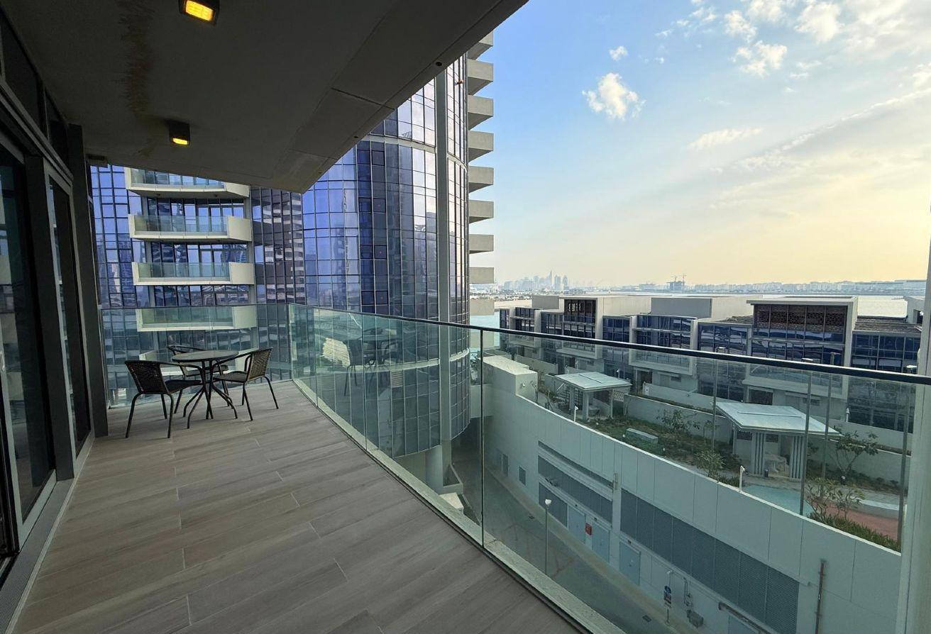 SEA VIEW | ONE BEDROOM | LARGE BALCONY