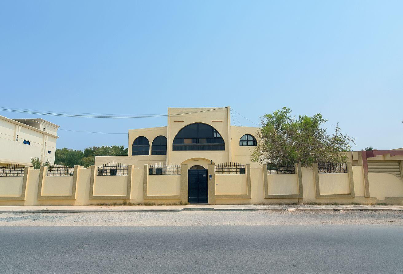 INVESTMENT OPPORTUNITY – 5BR RENTED VILLA - Villa in Al Luqta