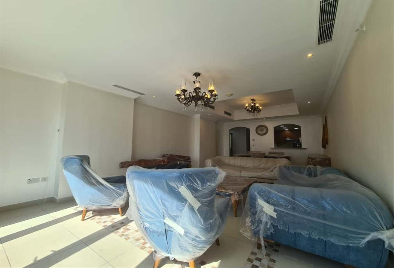 Bright FF 1 Bed + Office | Large as 2 Beds - Apartment in West Porto Drive