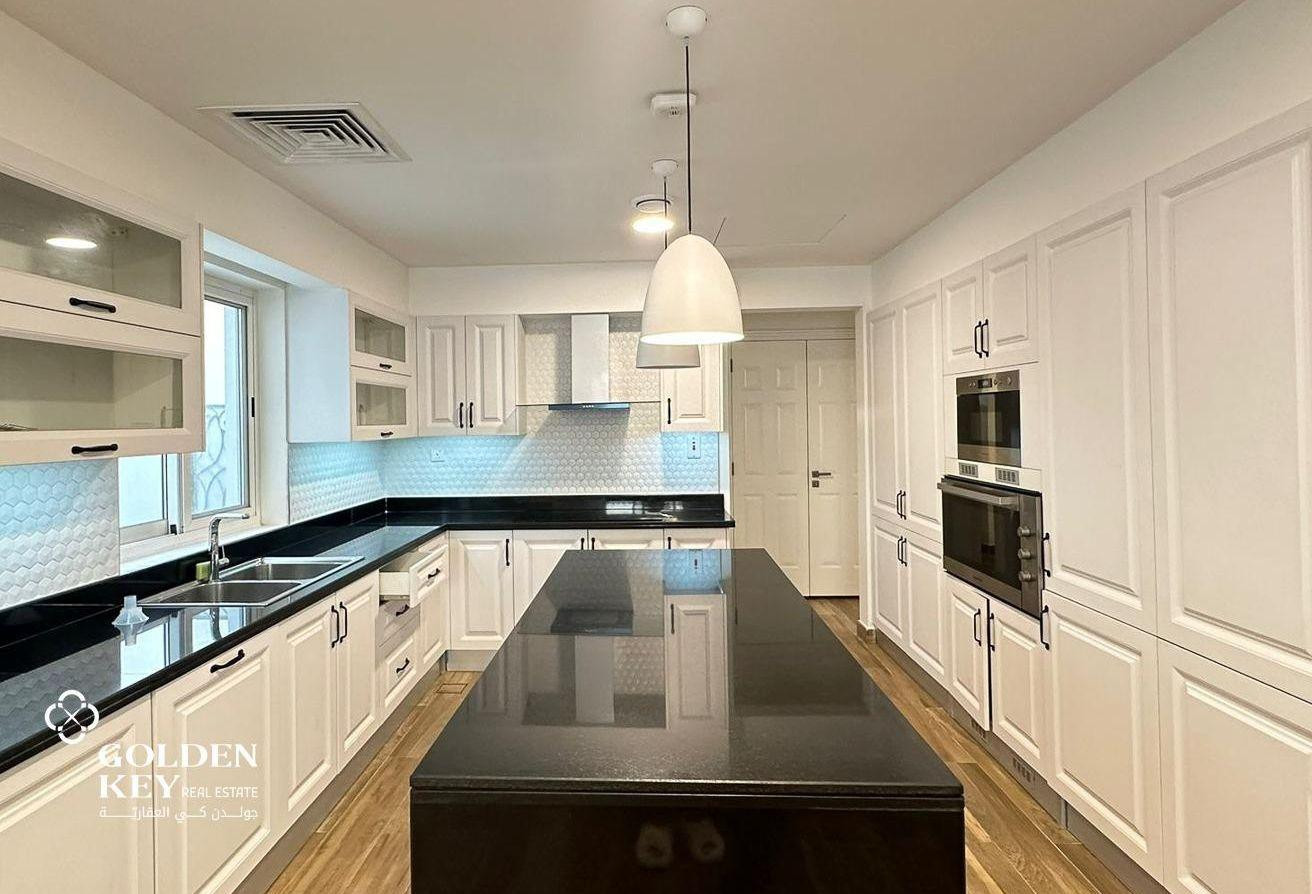 Bills Included | Luxury 4BR+Maid Villa with Pool - Apartment in Lusail Residence