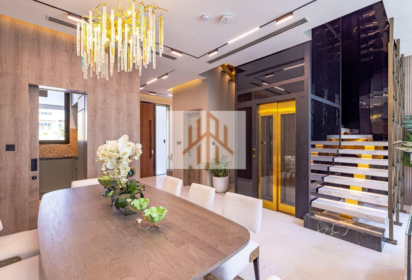 5BR Semi-Attached Townhouse | Private Pool - Townhouse in Giardino Gardens