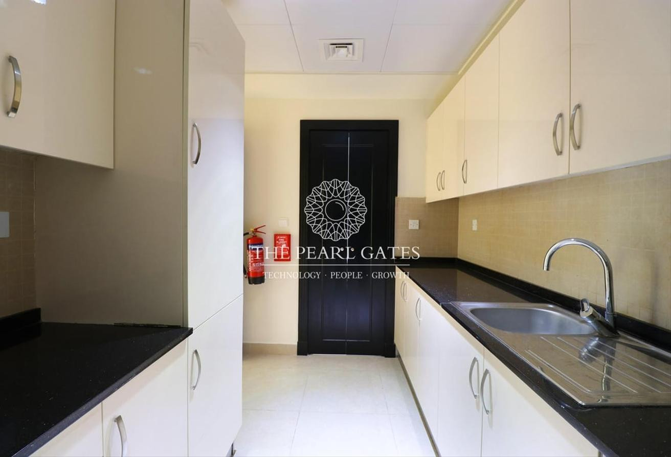 Spacious 1 Bedroom | Prime Location | Big Balcony - Apartment in East Porto Drive