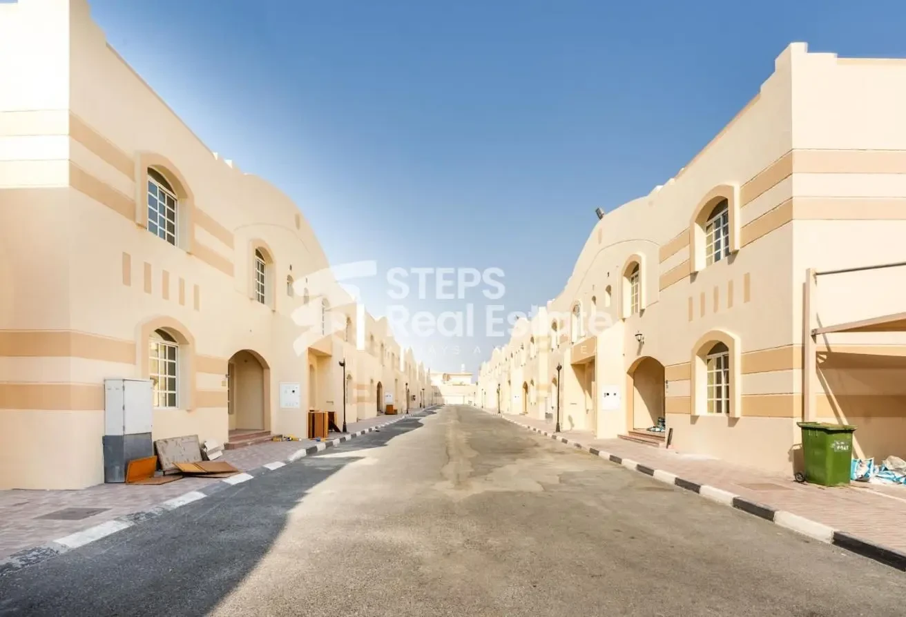 Brand New Villa Ideal for Families in Ain Khaled - Compound Villa in Umm Al Seneem Street