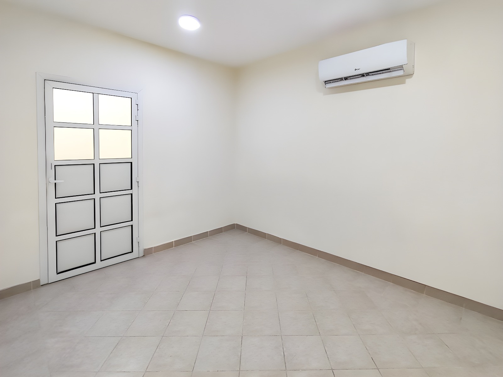 Stunning  | 5BHK | Compound Villa | SF - Compound Villa in Umm Al Seneem Street