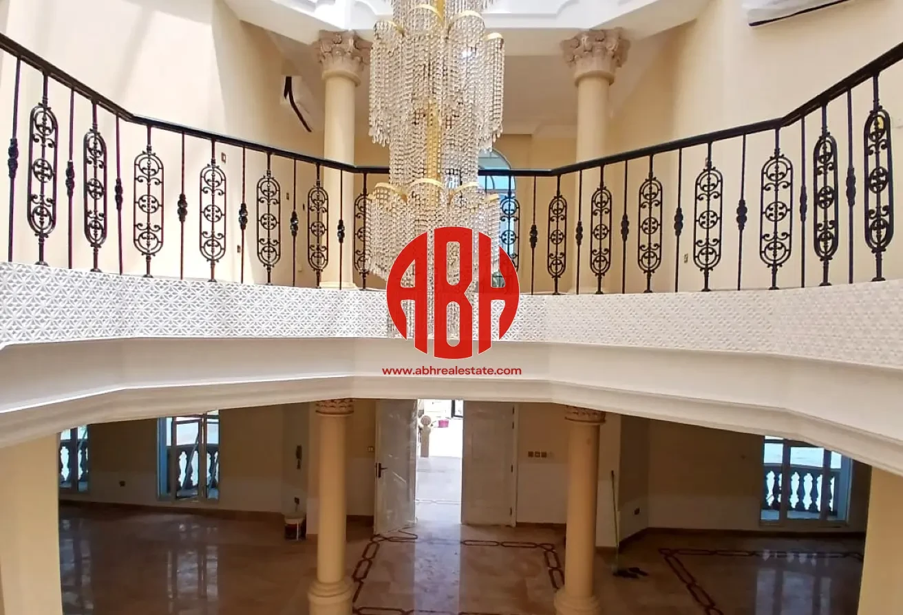STAND ALONE VILLA | HUGE 5 BR + MAID| PRIVATE POOL - Villa in Onaiza Street