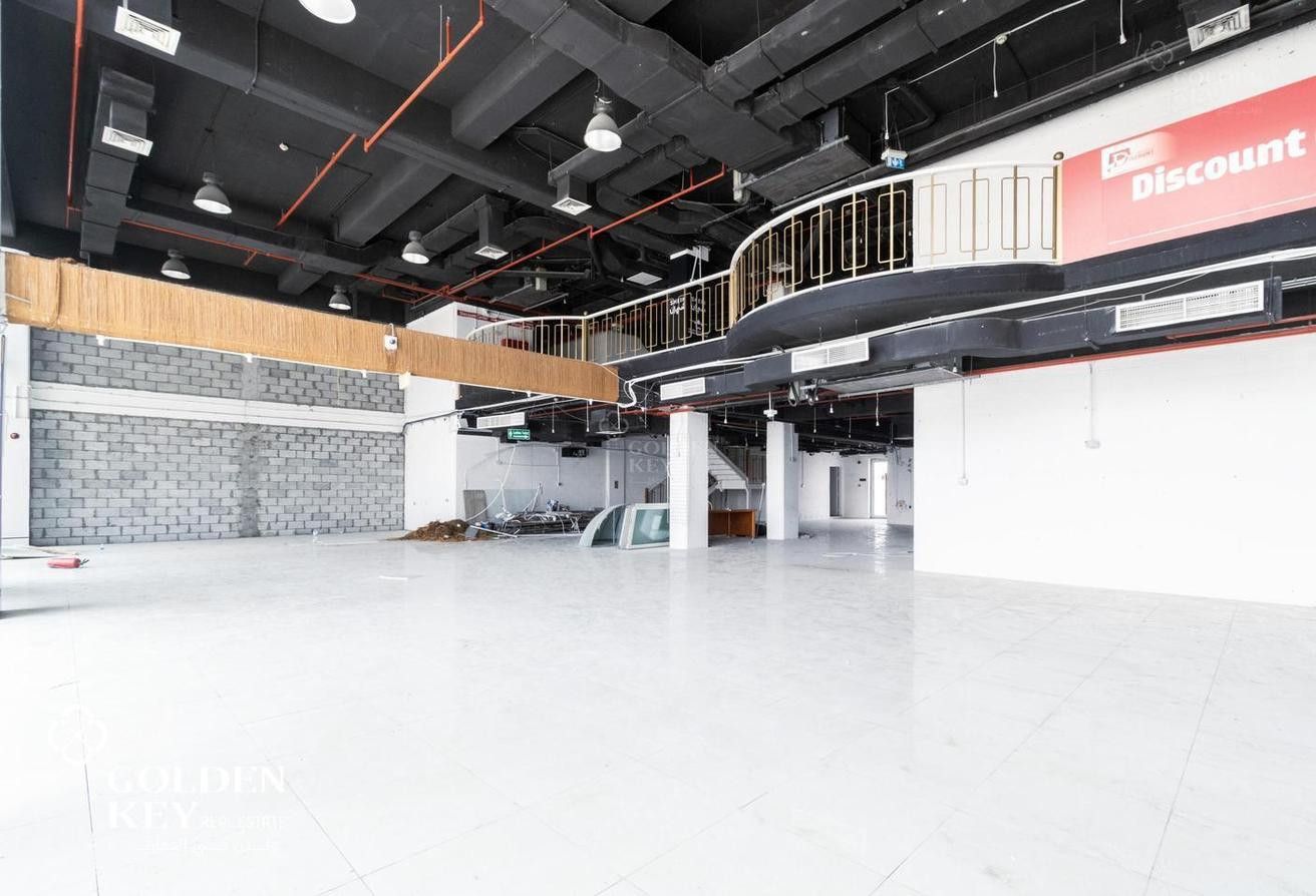 High Traffic ✅ 4 Floor Building +9 Month Grace