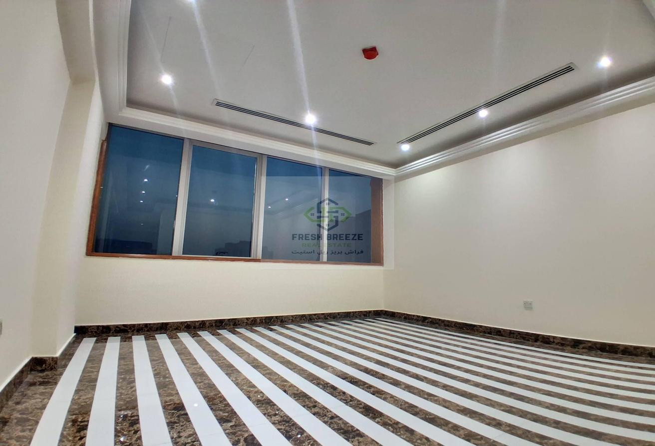 BRAND NEW 1BHK MANSOURA NEAR AL MEERA NO FEE