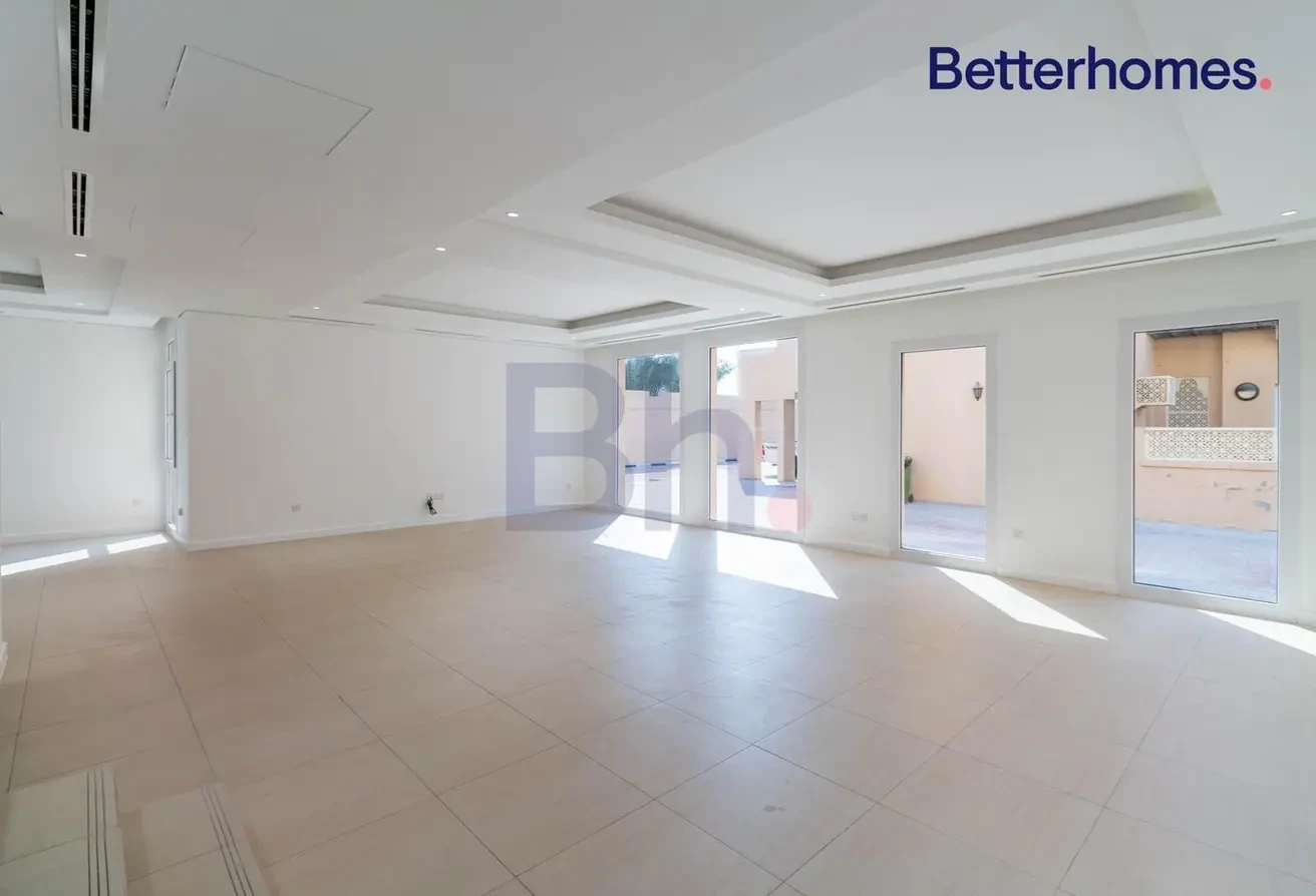 4 BEDROOMS | BEACH ACCESS | 1 MONTH FREE - Apartment in West Bay