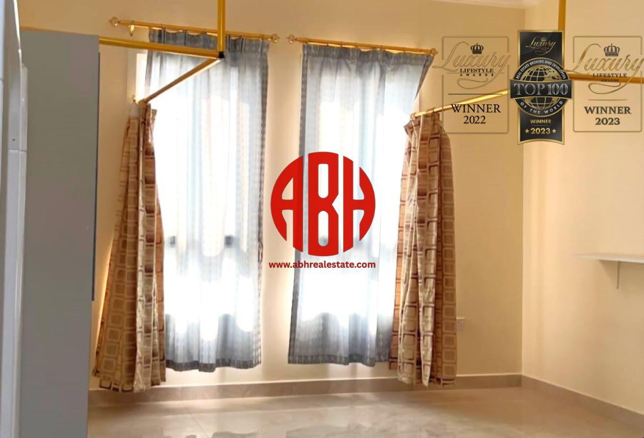 BULK DEAL | 34 VILLAS| 6 BDR STAFF HOUSING W/ POOL - Staff Accommodation in Umm Salal Ali