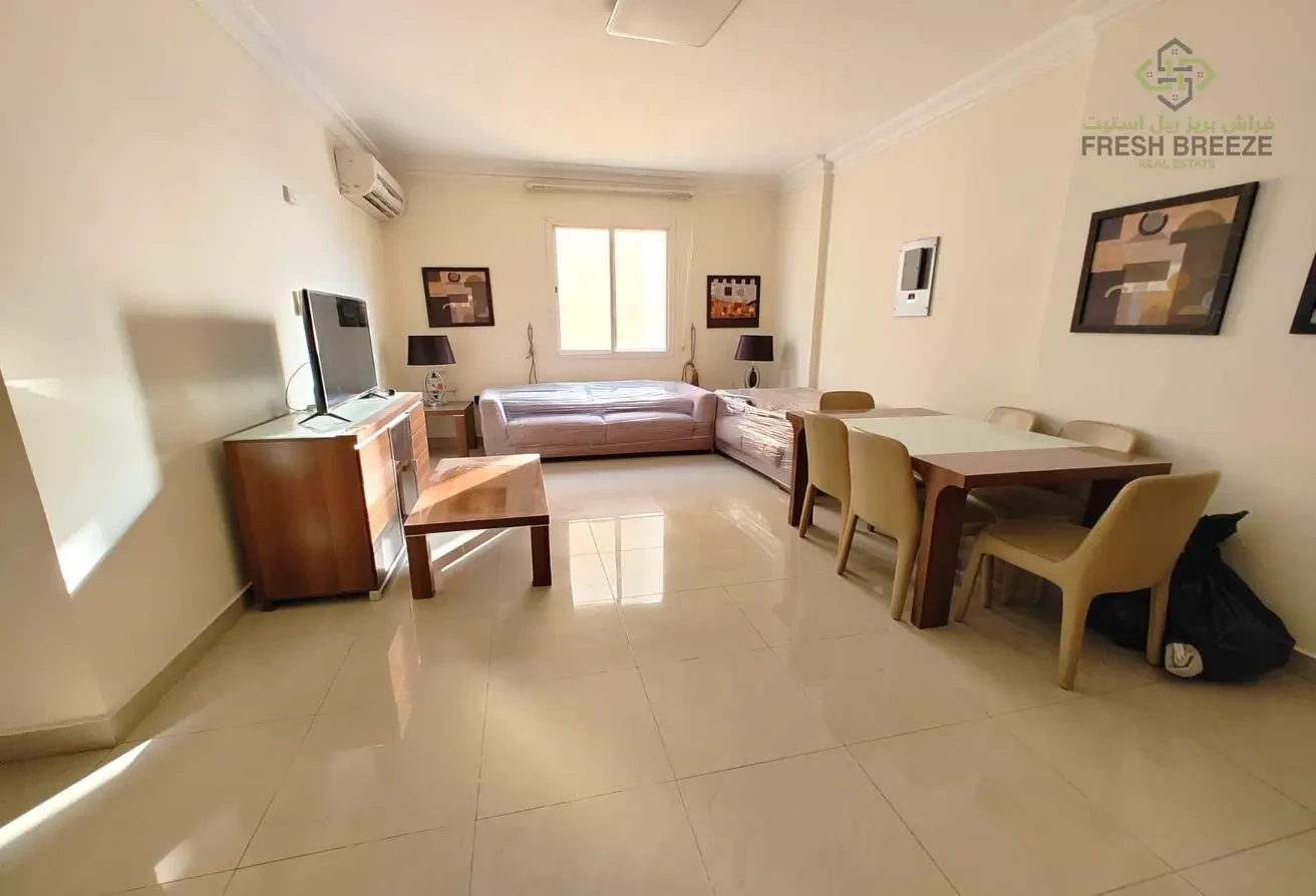 3 BHK Fully Furnished For Families Near Metro - Apartment in Umm Ghuwailina 4