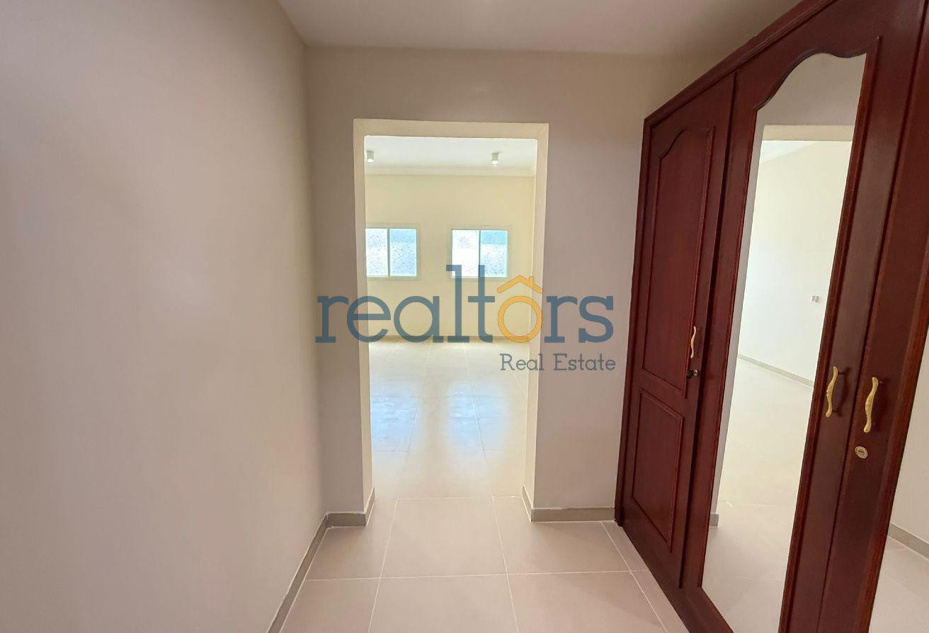 Elegant 5BR Villa with Garden in Al Hilal - Villa in Al Hilal