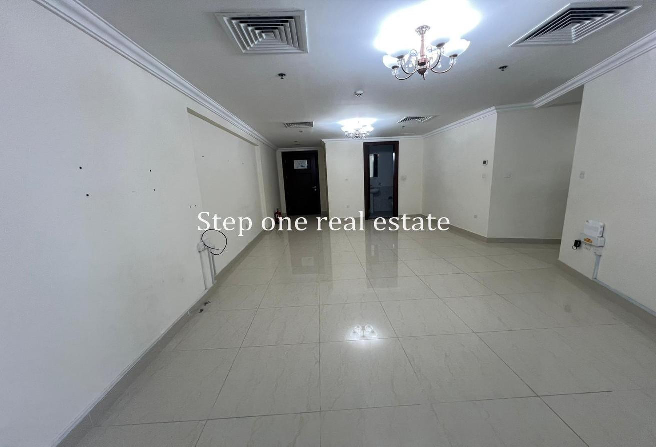 UNFURNISHED 3BHK PLUS MAID ROOM/ IN WEST BAY