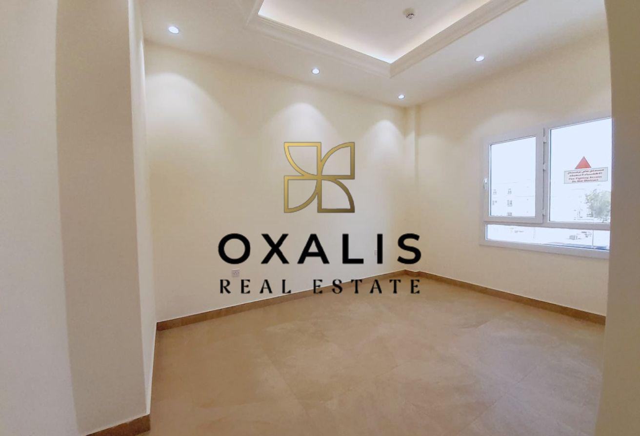 BRAND NEW | ELEGANT 3 BHK UNFURNISHED APARTMENT - Apartment in Al Nasr Street