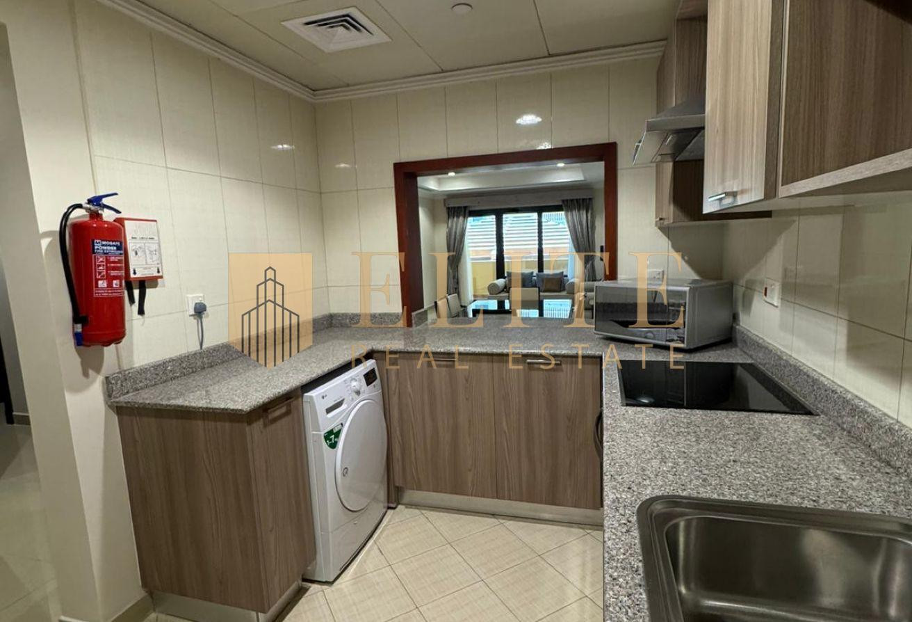 Spacious 2BR with Balcony in Porto Arabia - Apartment in Viva East