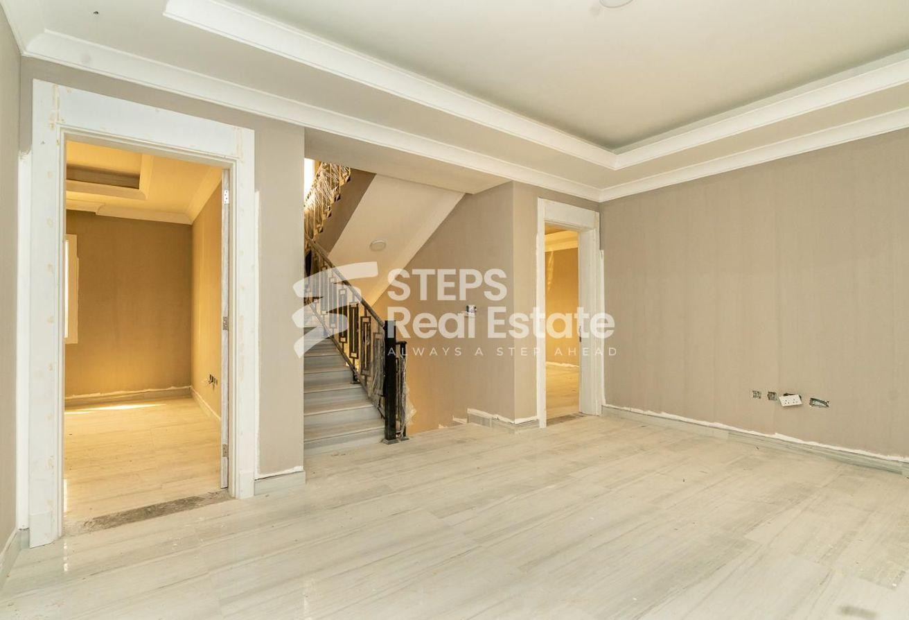 Villa with Maid&#39;s Room for Sale in Al Sakhama - Villa in Al Sakhama