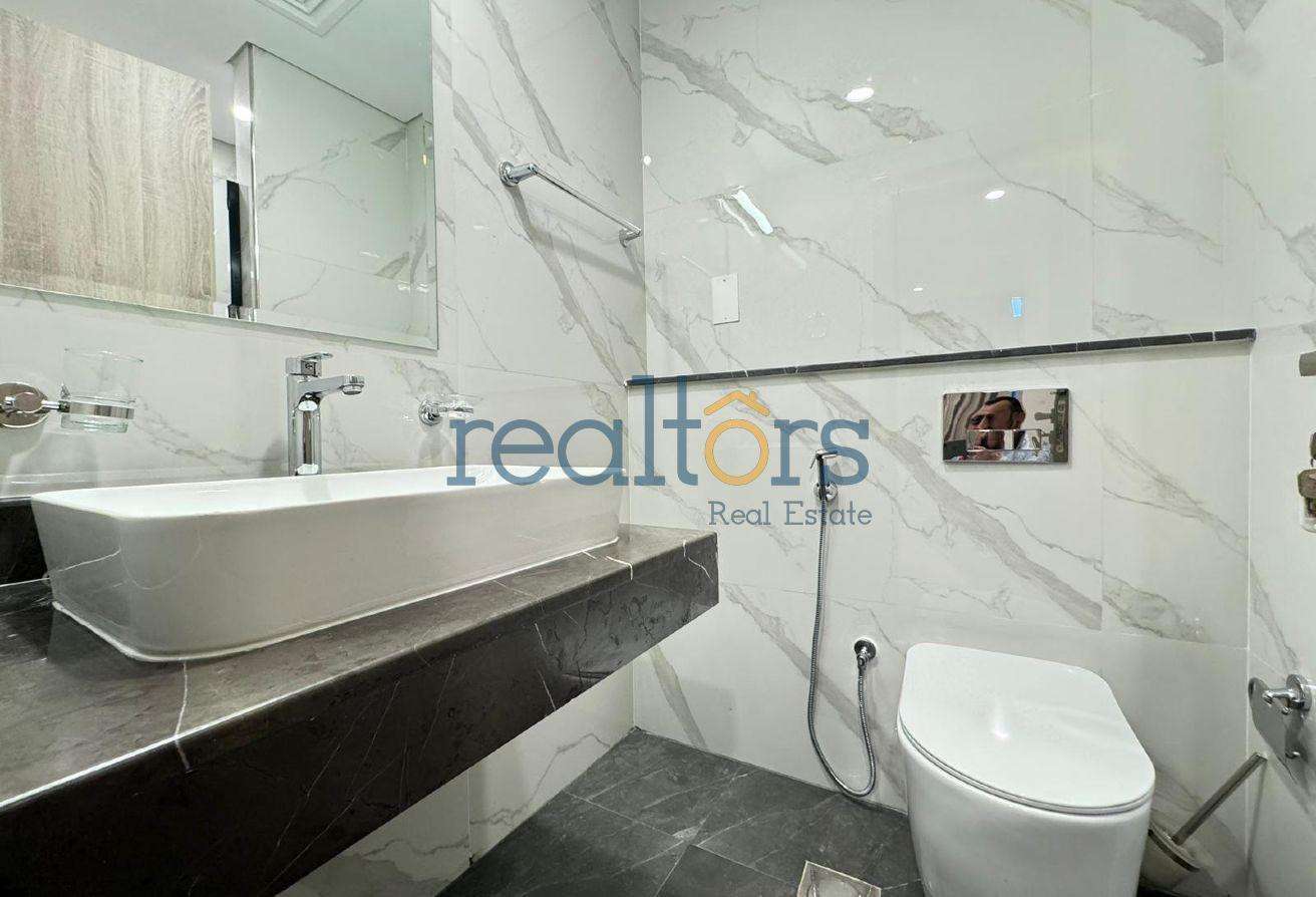 NO COMMISSION I stylish 2 BHK including QC