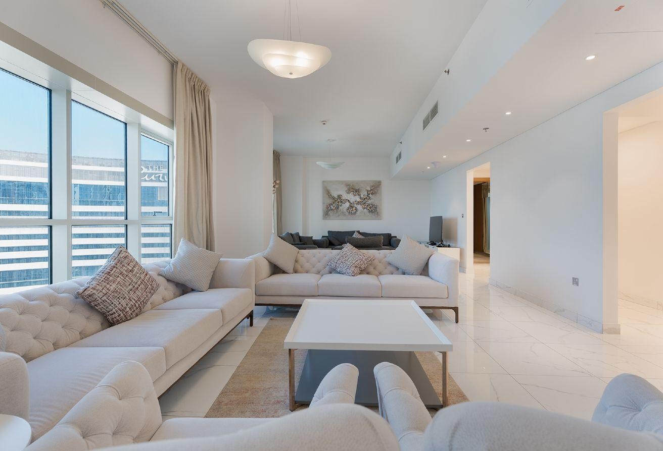 BIG BALCONY 2 BEDROOM FULLY FURNISHED WEST BAY - Apartment in Diplomatic Street