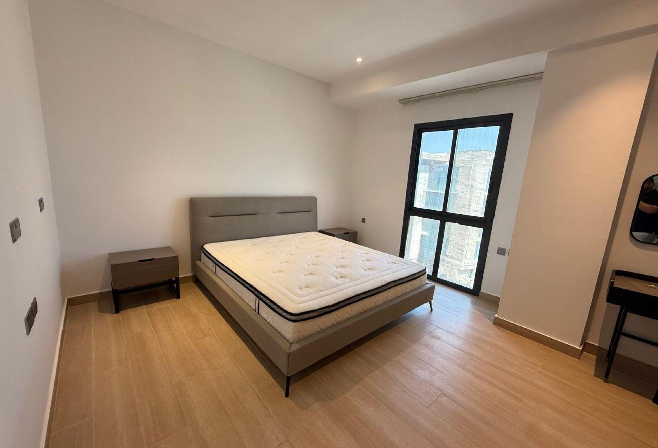 Modern 1BR Flat with City View