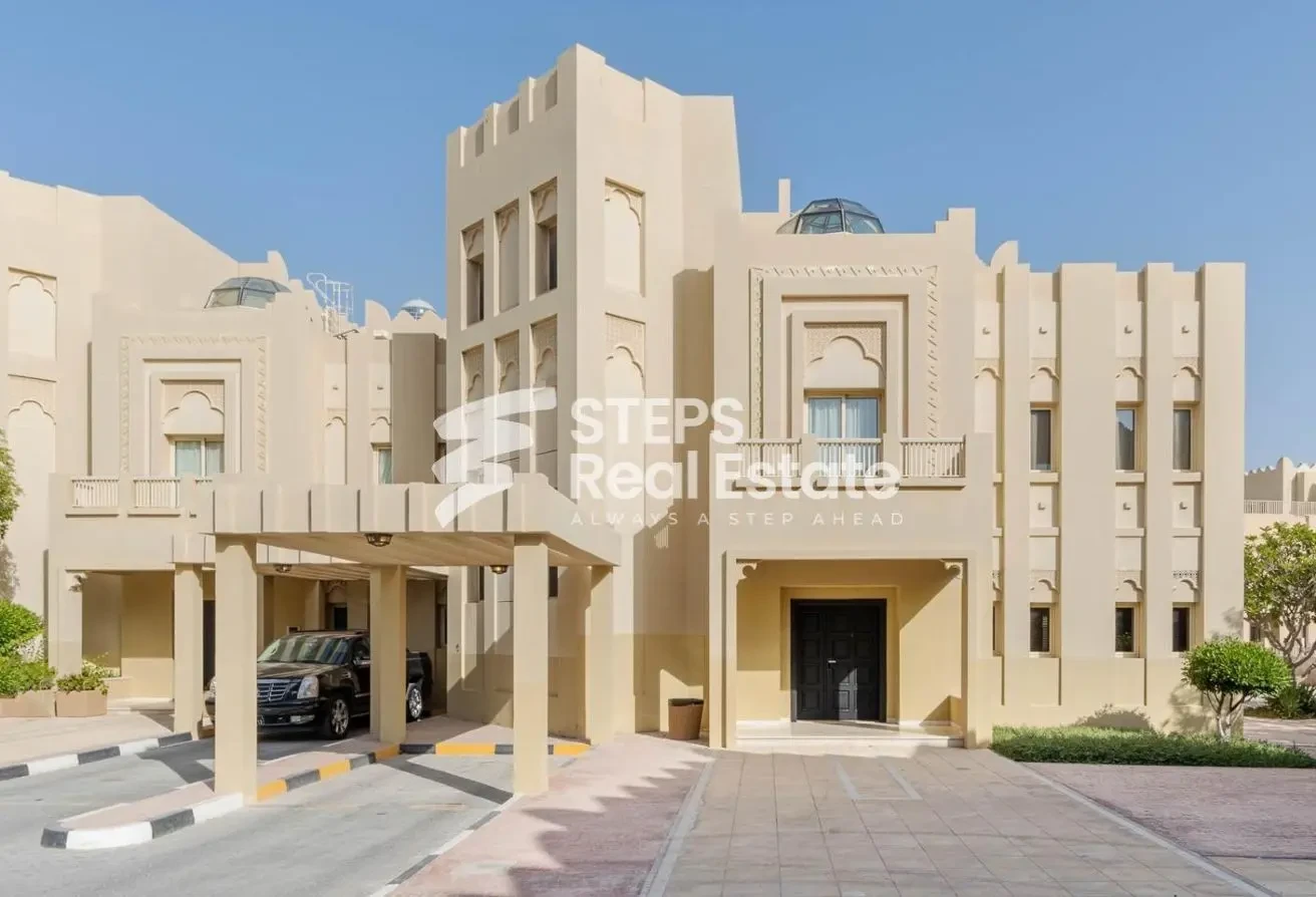 Serviced Upper Floor Villa for Rent in West Bay - Villa in West Bay Lagoon