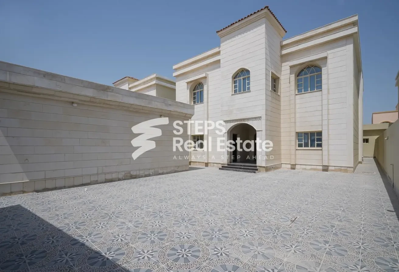 Residential 7-BHK Villa for Sale in Al Wukair - Villa in Al Wukair