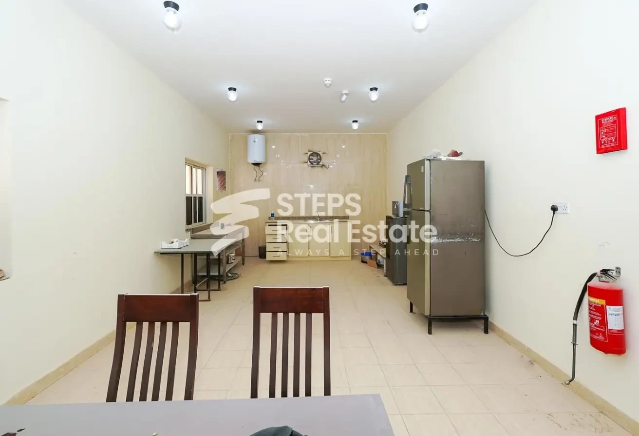 10 Labor Rooms with All Bills Included for Rent - Labor Camp in East Industrial Street