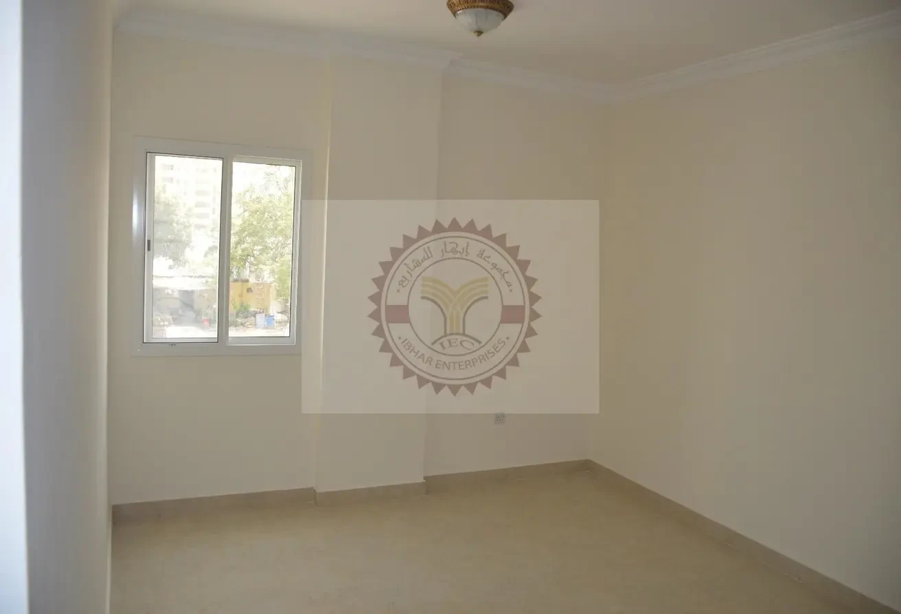 2bhk Unfurnished apartment only at 4000 QAR - Apartment in Najma Street