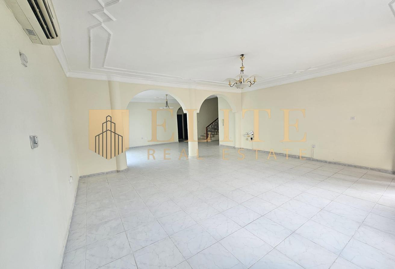 5+ bedrooms villa in al thumama - Compound Villa in Al Thumama