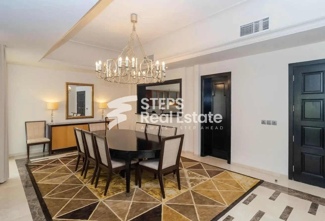 Serviced Upper Floor Villa for Rent in West Bay - Villa in West Bay Lagoon