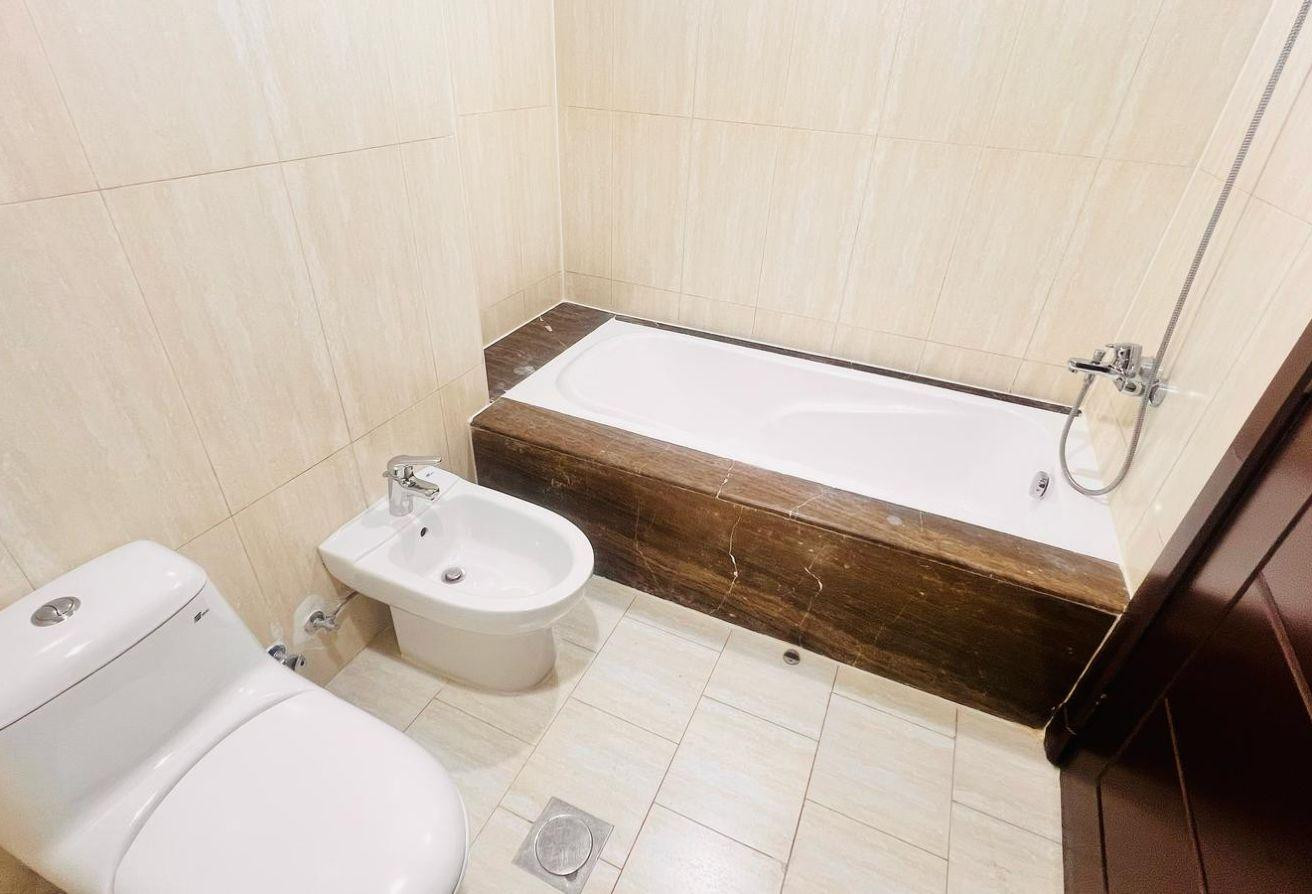 speciouse 1 bhk + office in peal porto araba - Apartment in Tower 11