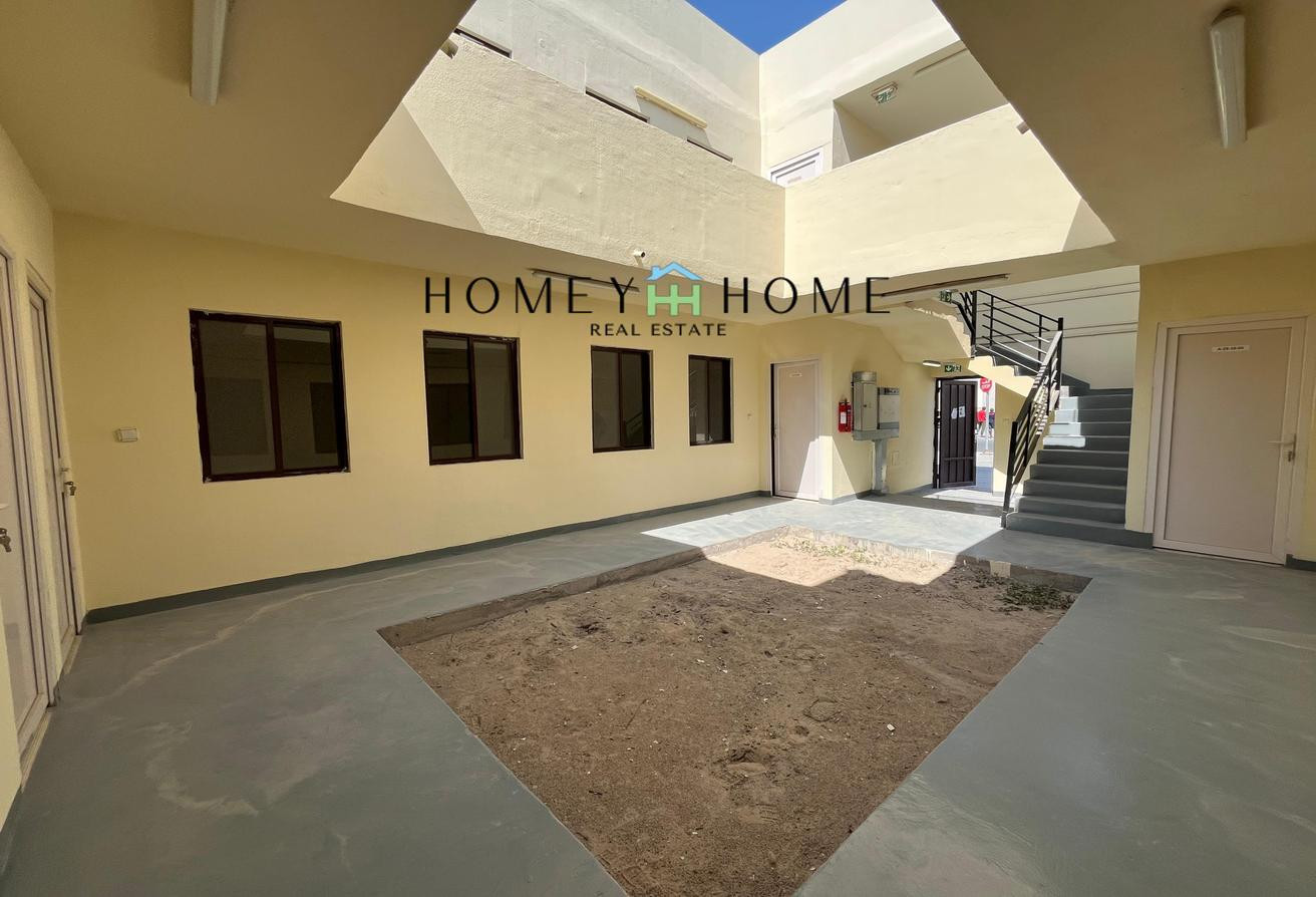 Unfurnished Villa 8bedrooms in Mukaynis - Villa in Salwa Road