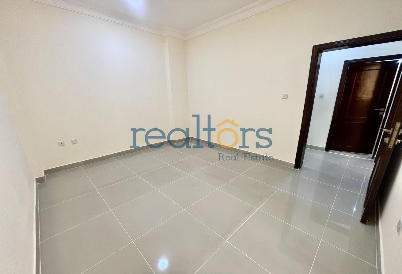 Great Deal Unfurnished 2BR Apt Madinat Khalifa - Apartment in Omar Bin Abdul Aziz Street
