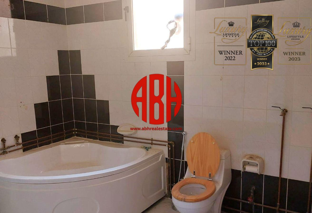 STAND ALONE VILLA | HUGE 4 BR + MAJLIS | BOOK NOW! - Villa in Street 871