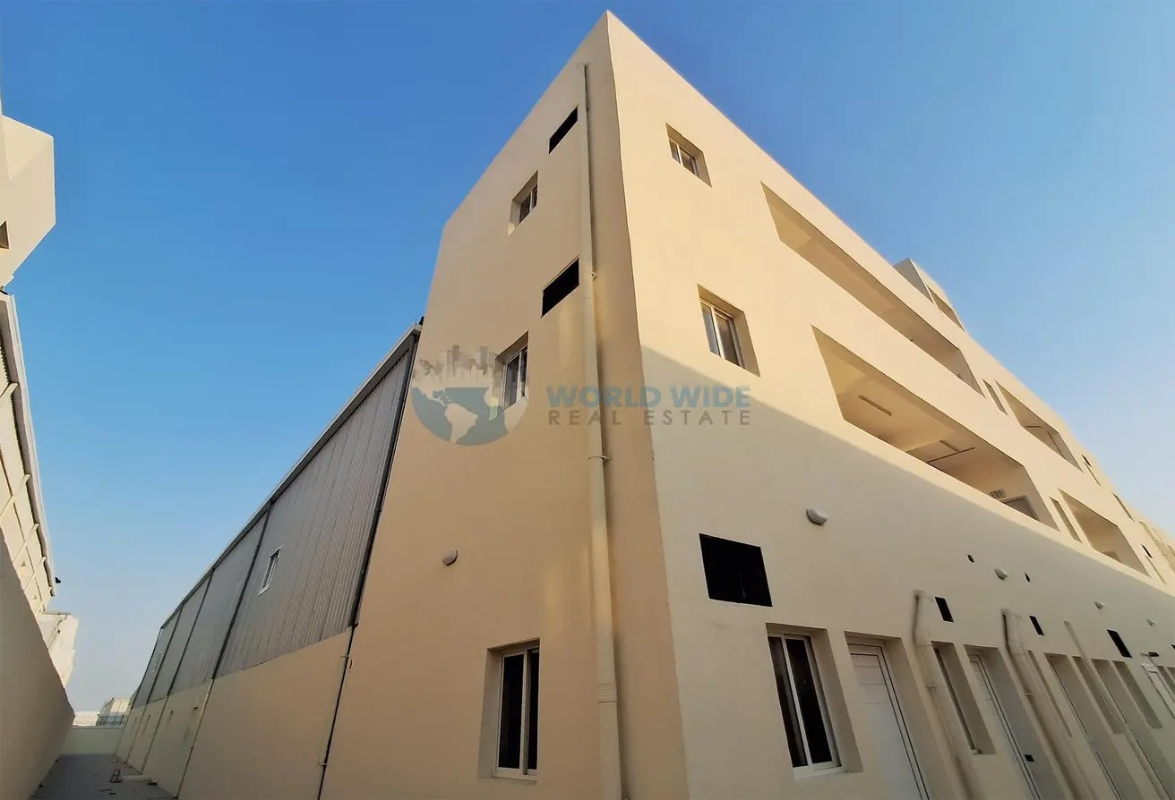 Brand New Warehouse with Labor Rooms for Rent