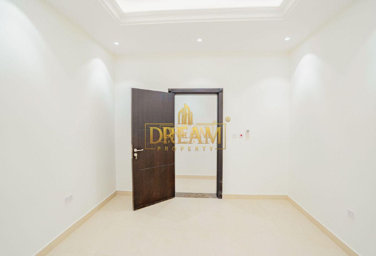 Elegant SF 3-Bedroom Apartment for Rent | Al Nasr - Apartment in Al Nasr Street