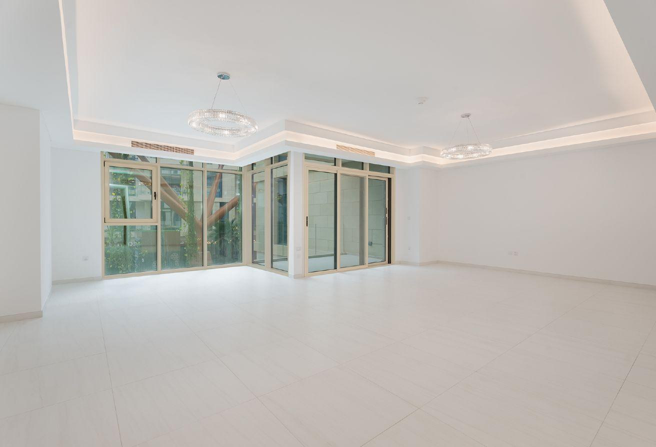 LUXURY ALL AROUND. NEW BIG SF 2+1BHK+BALCONY