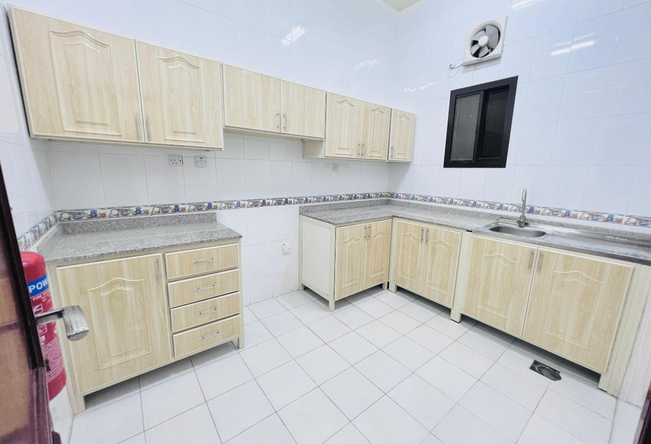 NO COMMISSION!!3BHK AVAILABLE IN MADINAT KHALIFA - Apartment in Madinat Khalifa Building 58