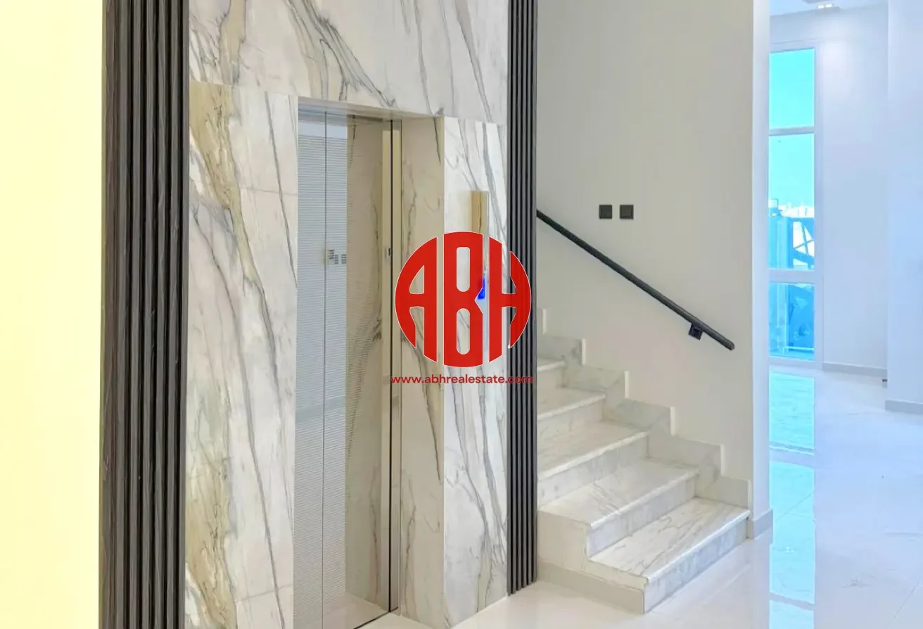BRAND NEW |HUGE 10-BDR STAND ALONE VILLA| ELEVATOR - Villa in Rawdat Al Hamama