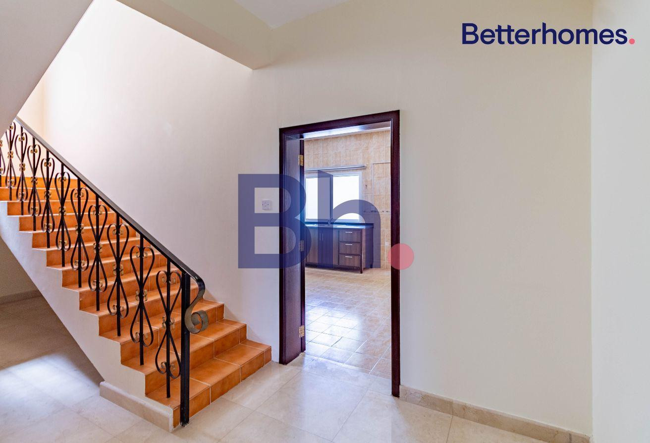 PRIME AIN KHALID LOCATION | 4-BEDROOM VILLA - Villa in Ain Khaled