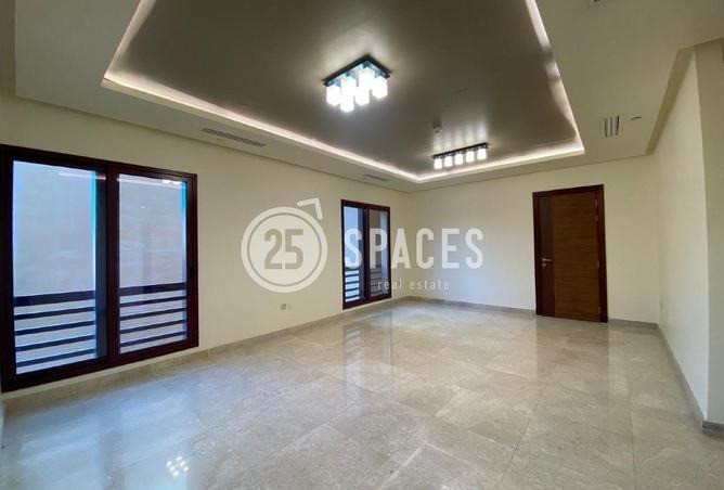 Spacious Fully Furnished 1 Bedroom-Bills Included
