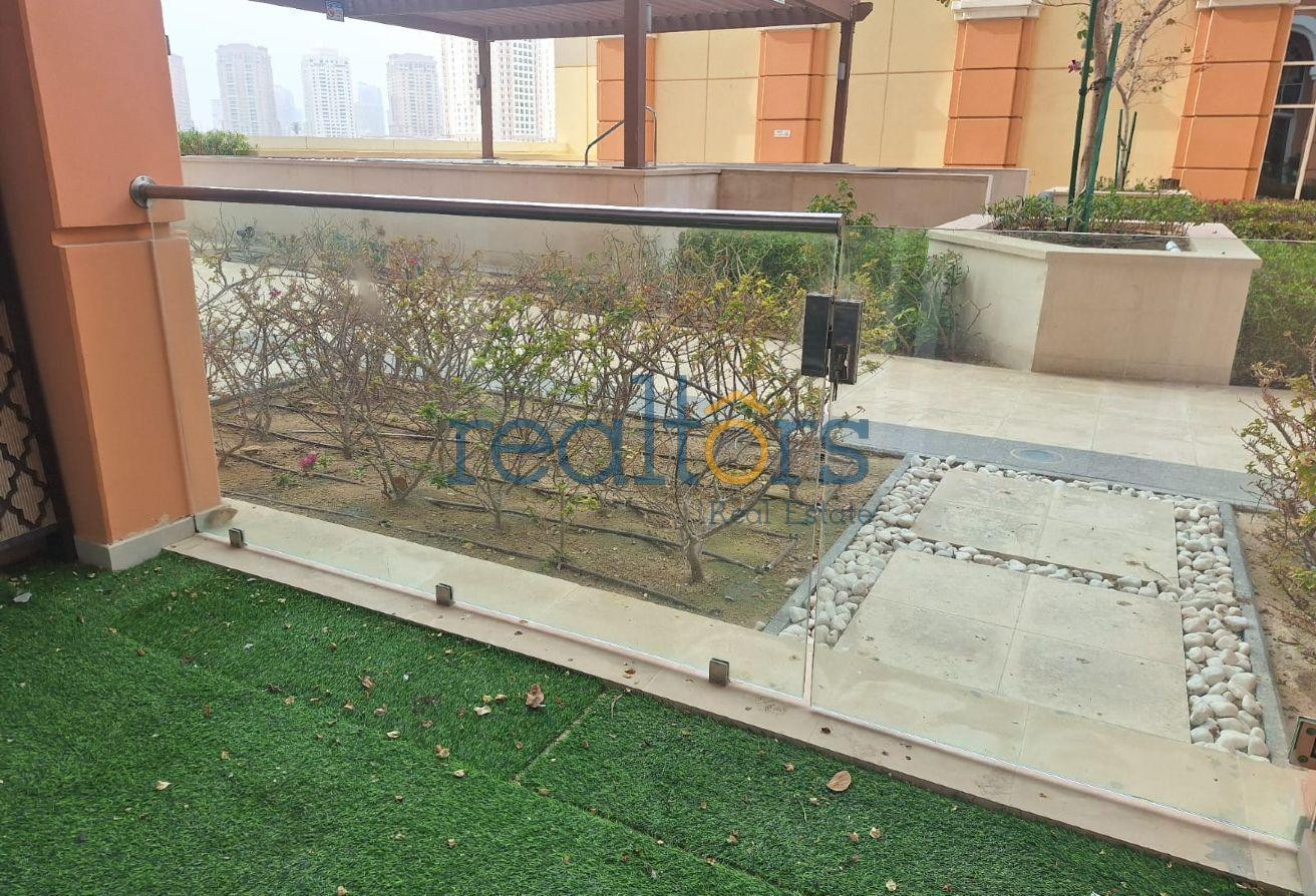 Modern style loft apartment with great amenities - Apartment in Al Mutahidah Tower