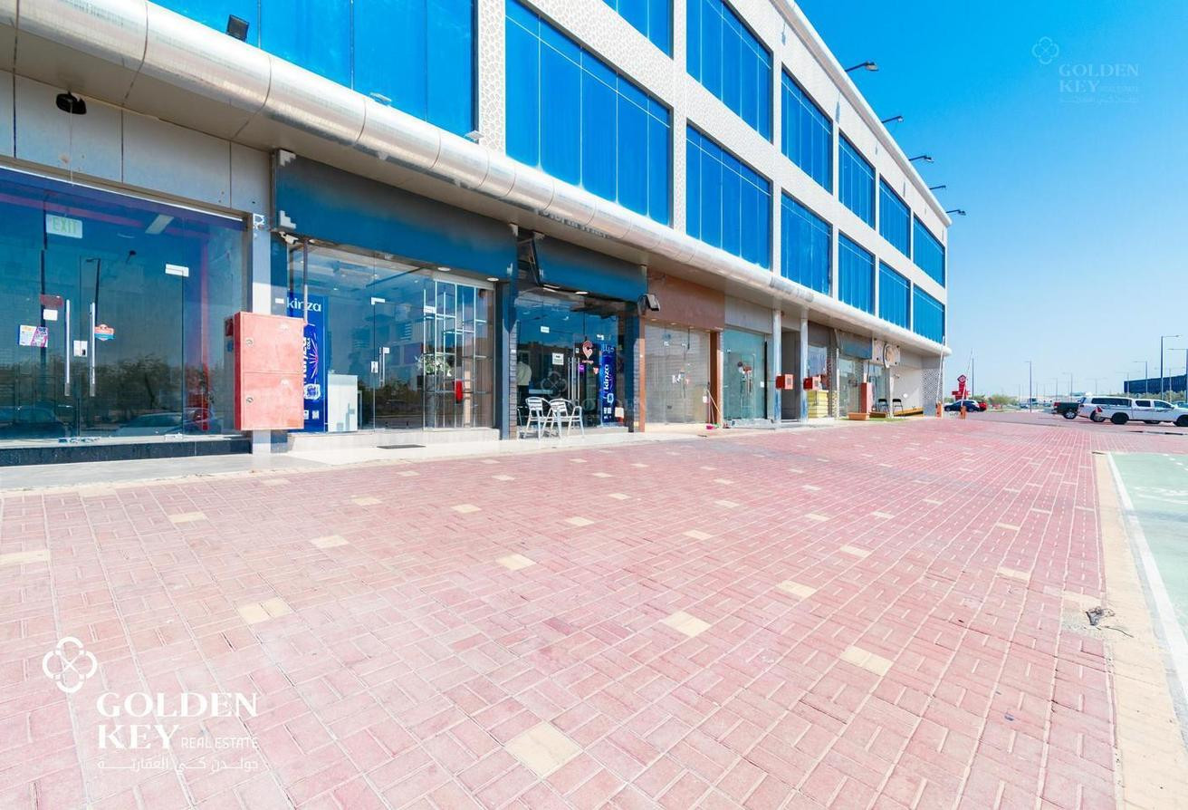 Premium Area ✅ High Traffic | Retail shop - Retail in Bu Hamour Street