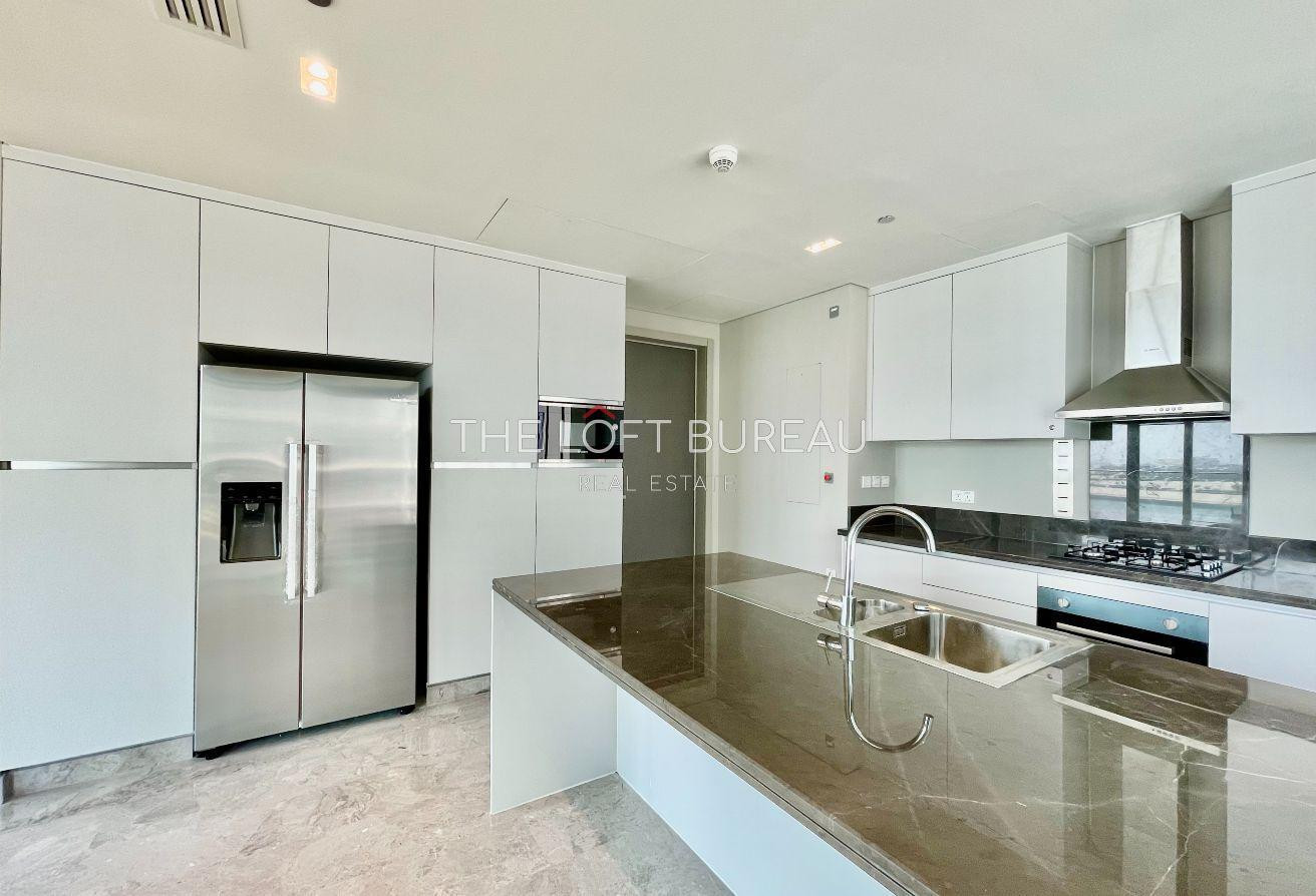 Luxurious Sea View Duplex for Sale – Seef Lusail - Duplex in Seef Lusail