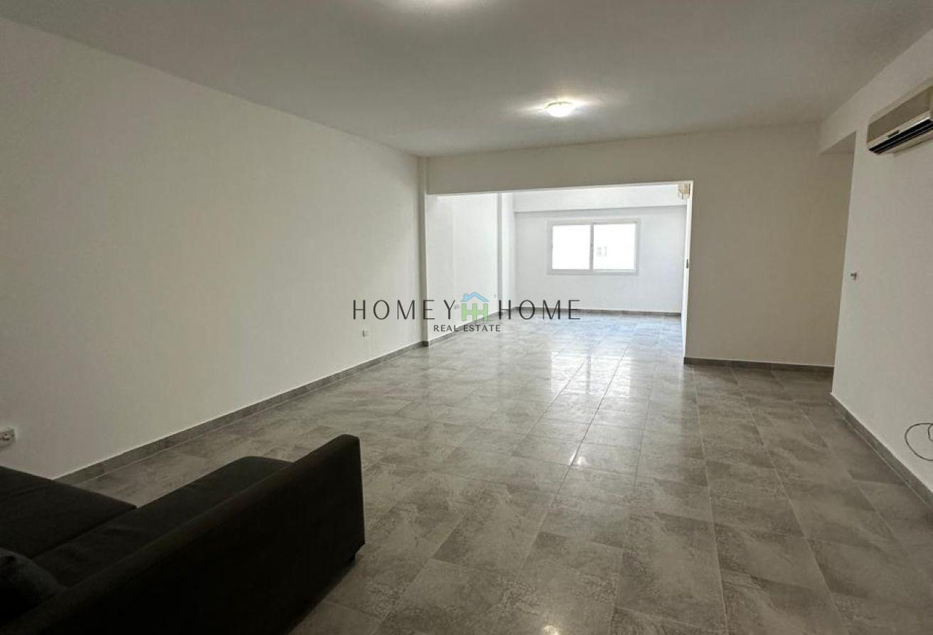Elegant and Spacious Apartment Close to Metro 